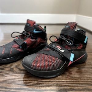 Nike Lebron Basketball Shoes